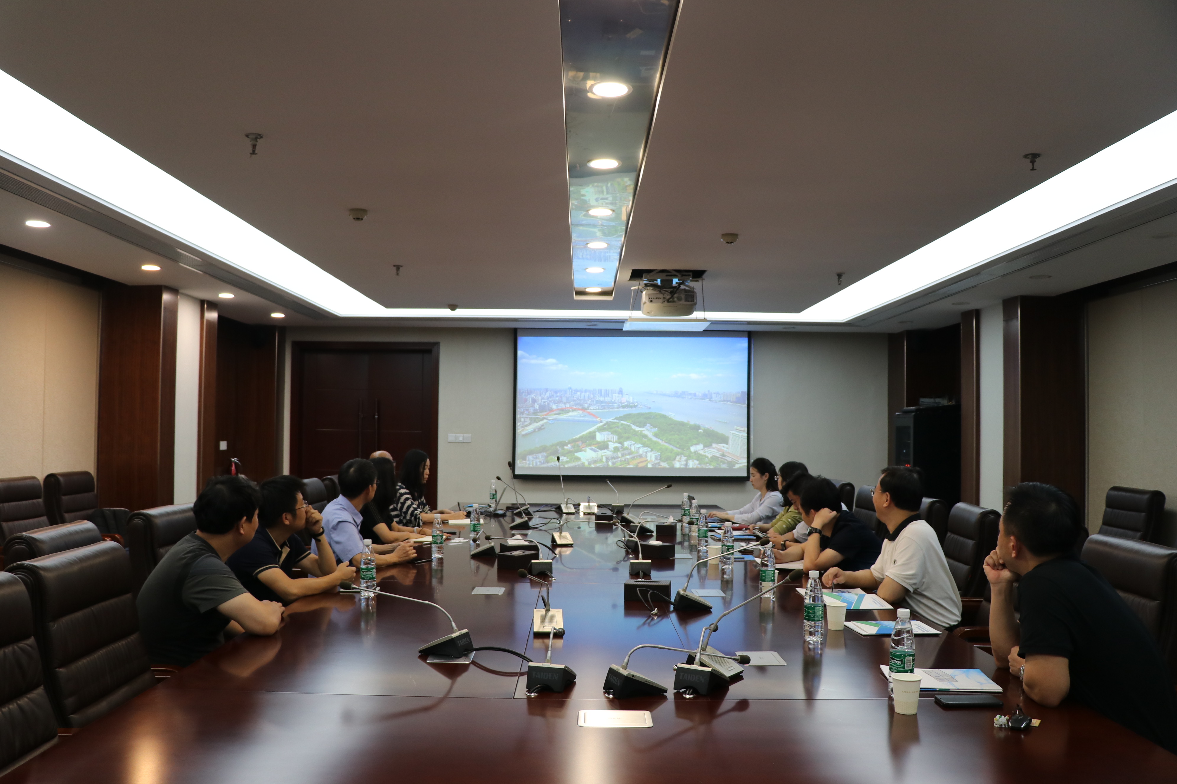 IMG_0983.JPG IMG_0983.JPG